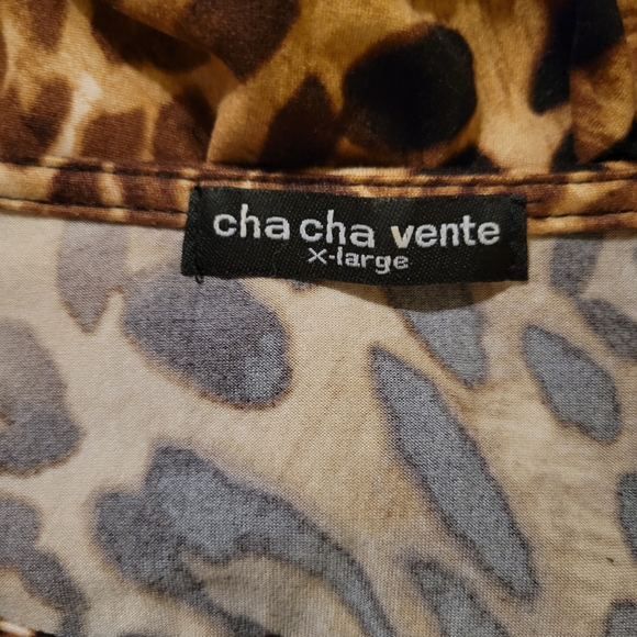 Cha Cha Vente Animal Print Top - Picture 3 of 4